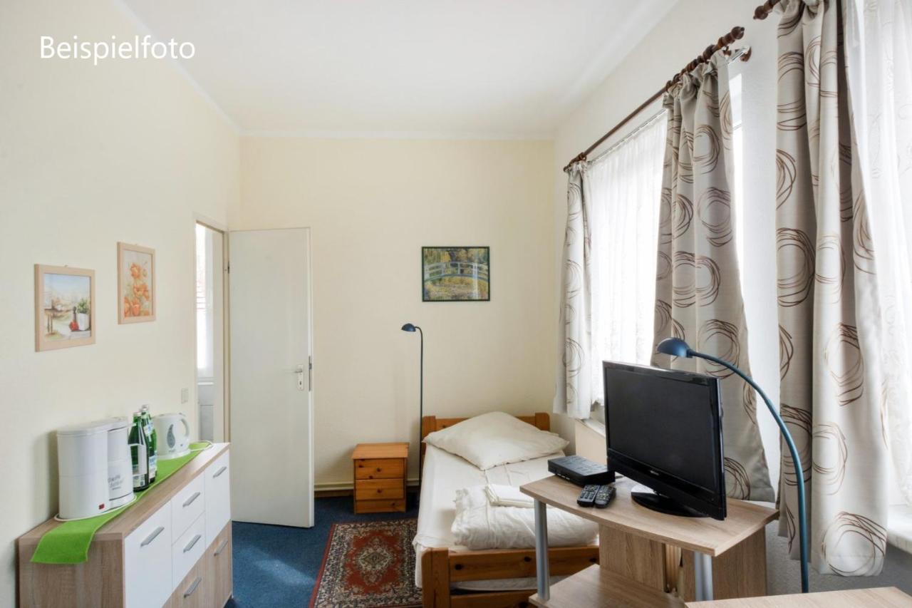 Pension Gp3, Zimmer Mit Kochnische Und Duschbad Vor Den Toren Berlins Dallgow-Doeberitz Exteriér fotografie